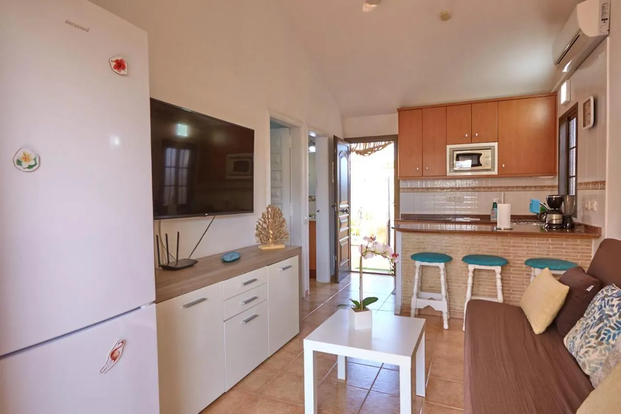 Playa del Inglés Bungalow: Shared Pool & Beach Proximity Holiday home
