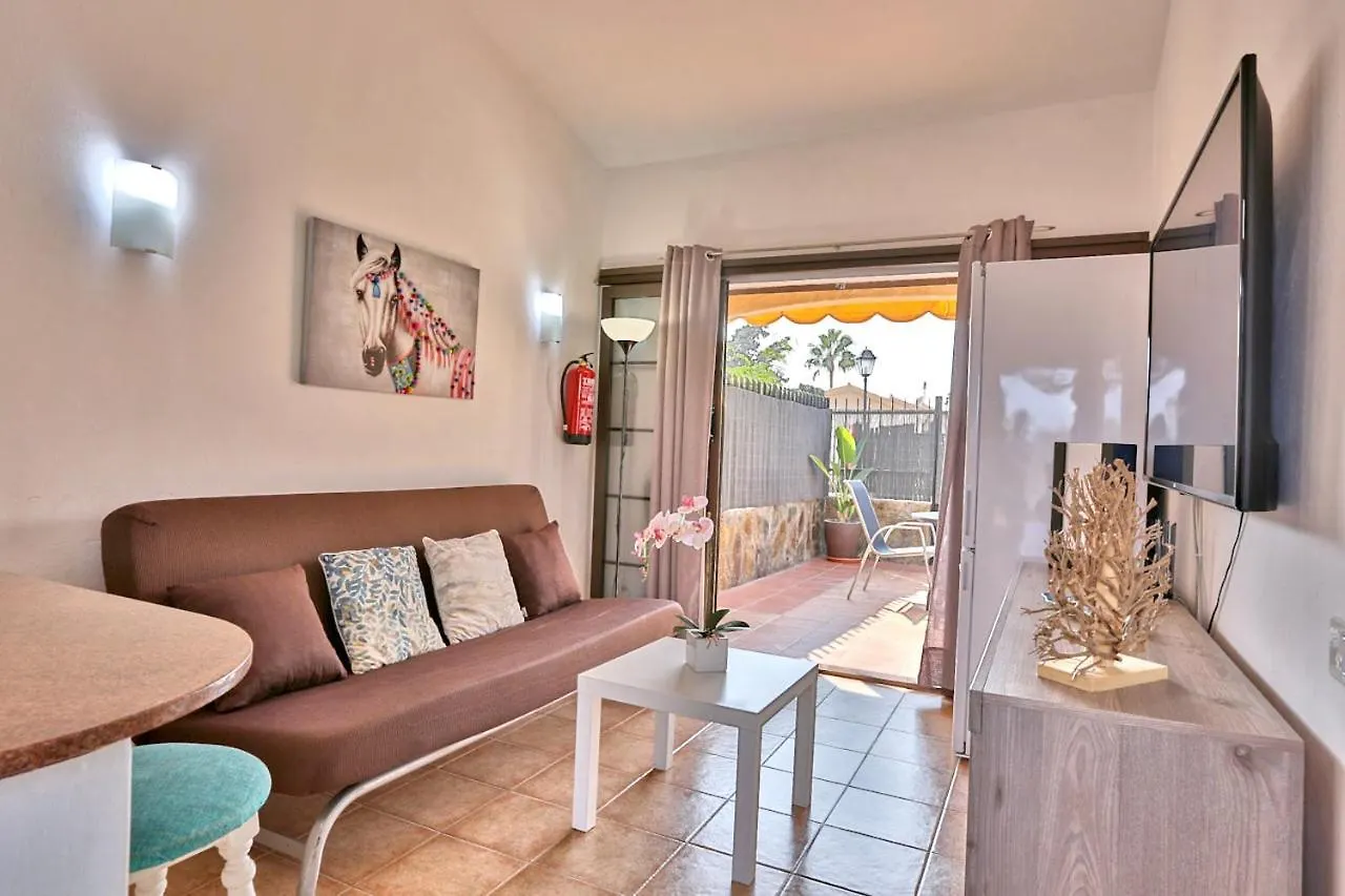 Playa del Inglés Bungalow: Shared Pool & Beach Proximity 0*, Playa del Ingles (Gran Canaria)